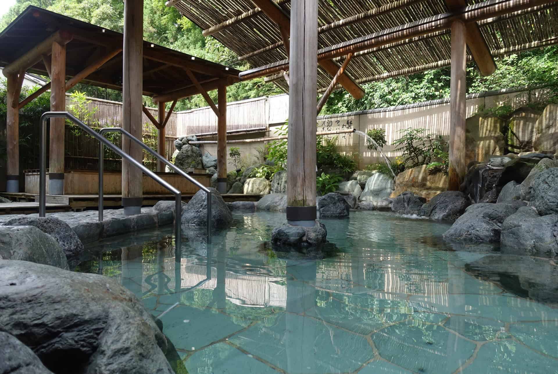 onsen traditionnel japonais