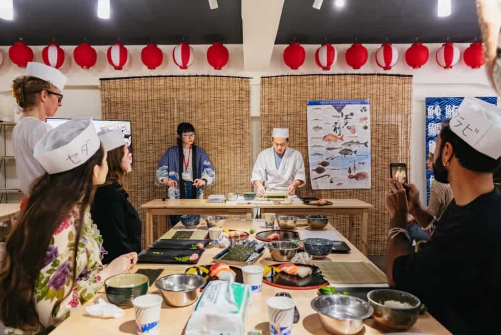 Atelier sushi au marché aux poissons de Tsukiji