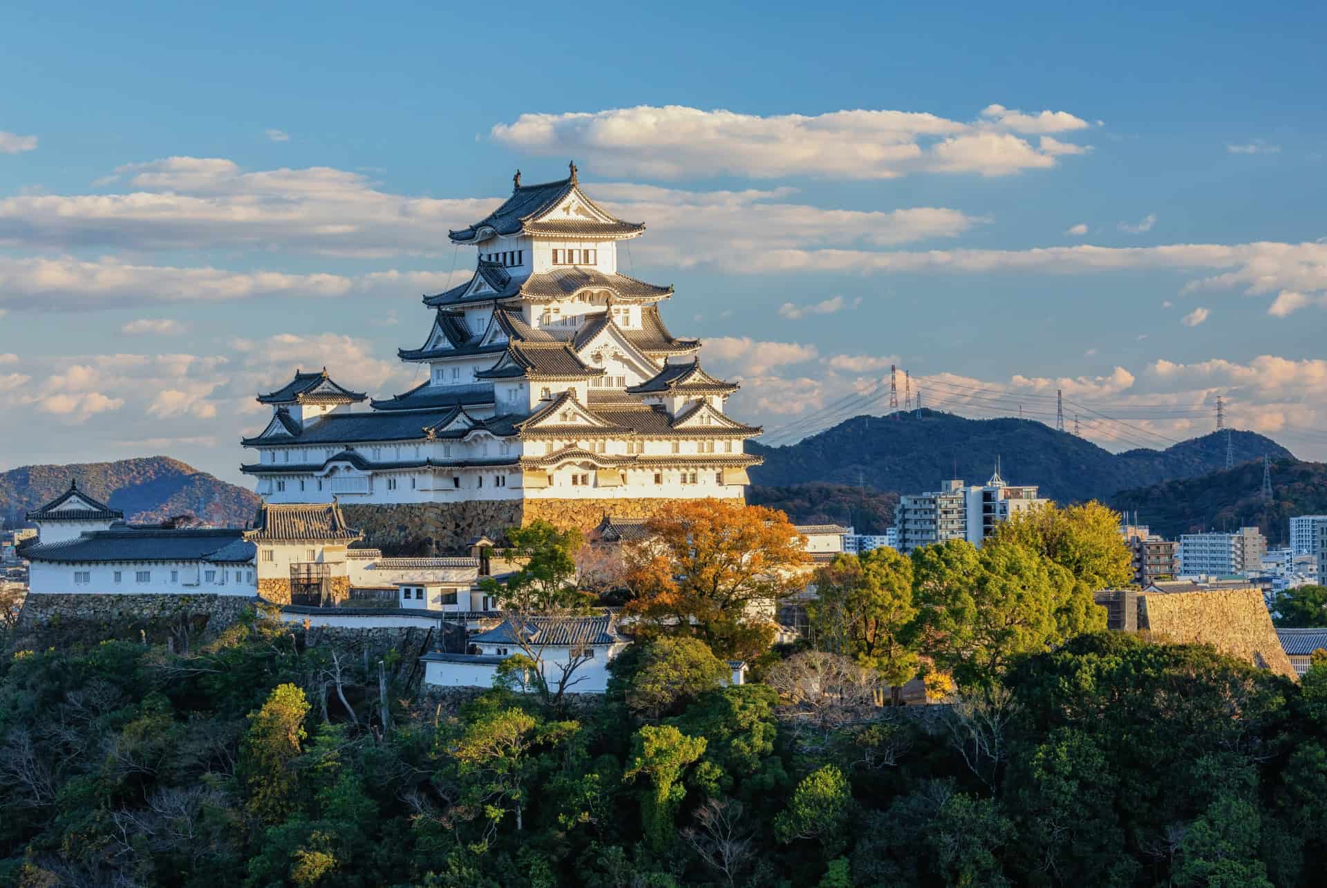 japon en octobre vue sur le chateau de himeji en fin de journee