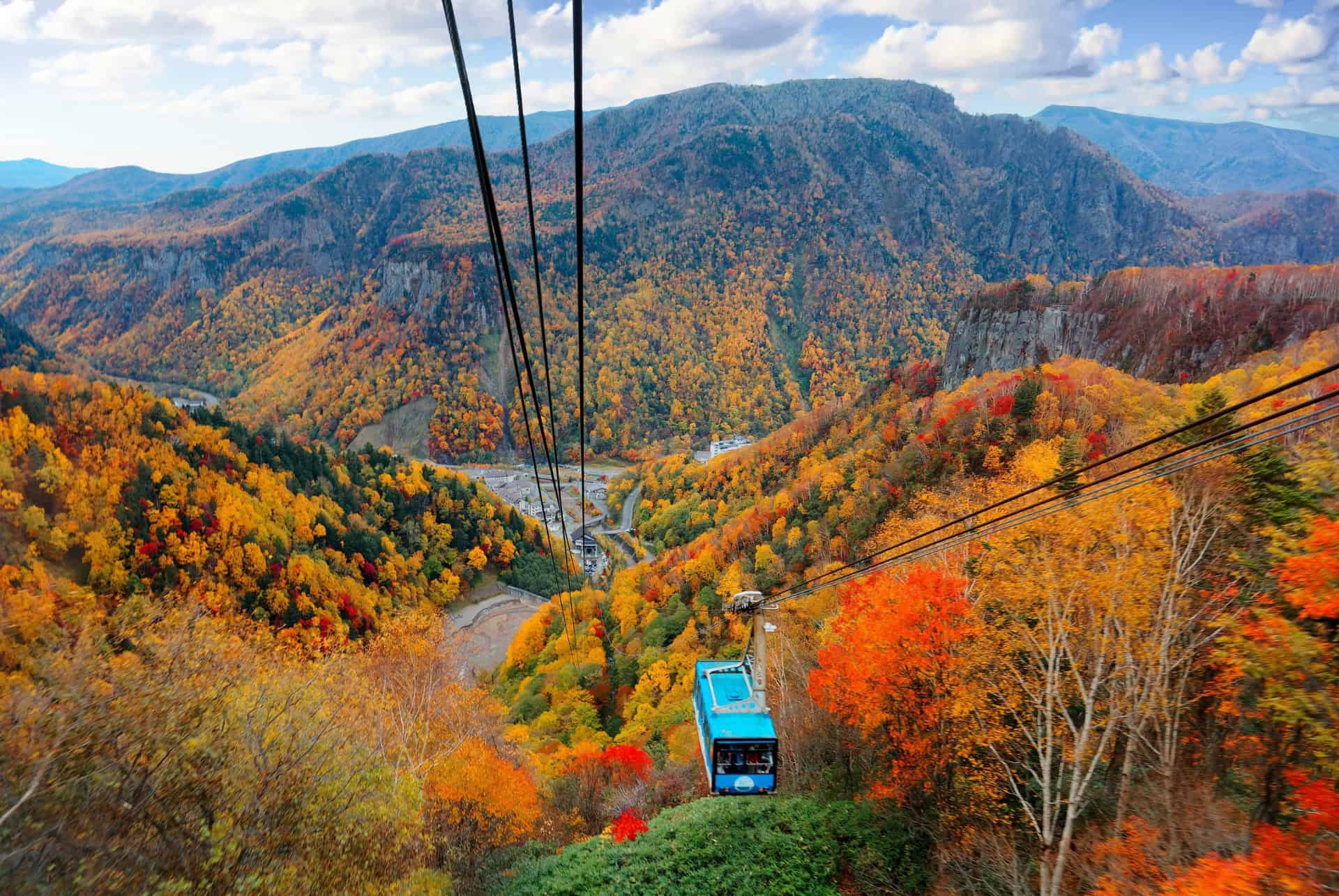 telepherique a hokkaido en automne