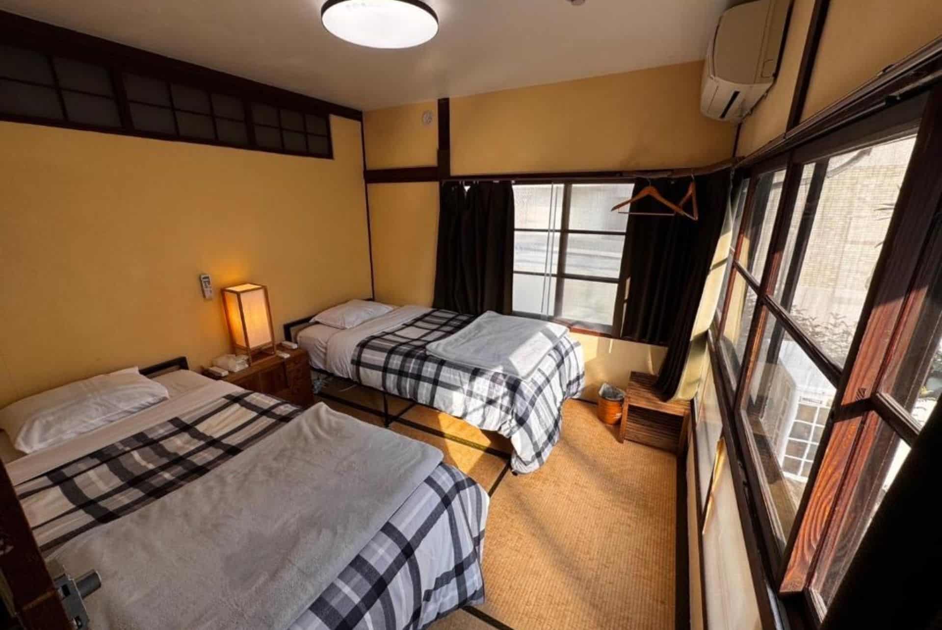 roku hostel hiroshima lit