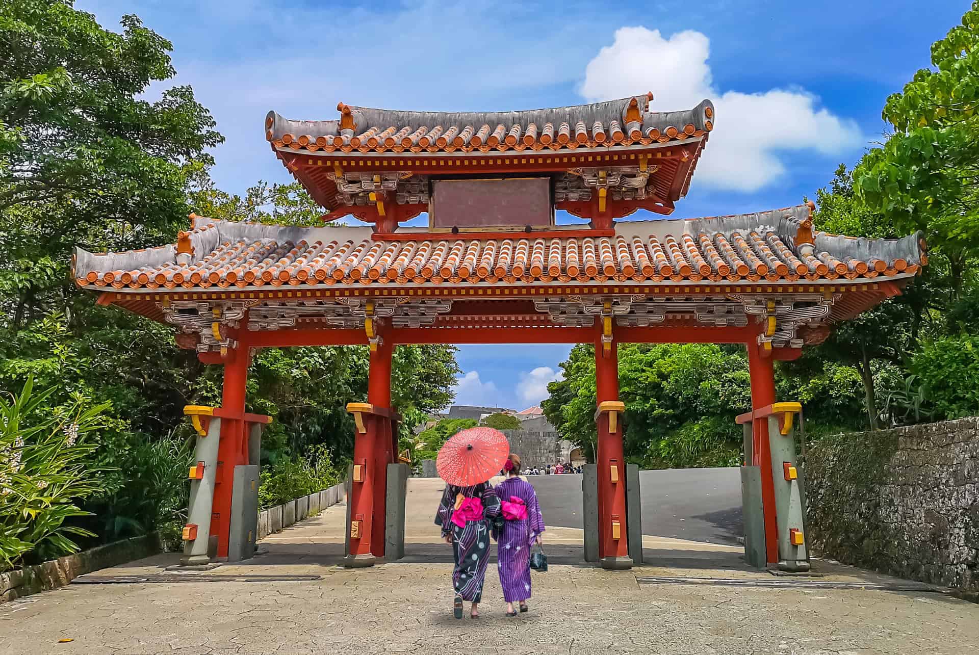 shureimon gate okinawa