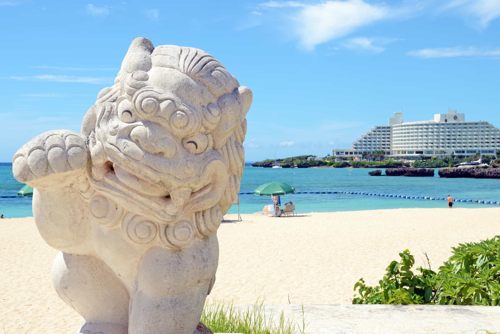 ou dormir a okinawa tiger beach onna