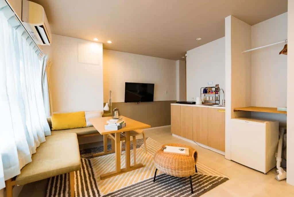 8b hotel osaka nishikujo apartment salon