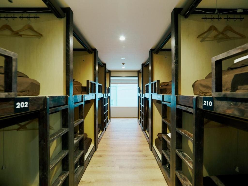 akasaka guesthouse hive