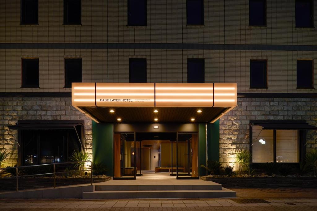 base layer hotel dormir nagoya