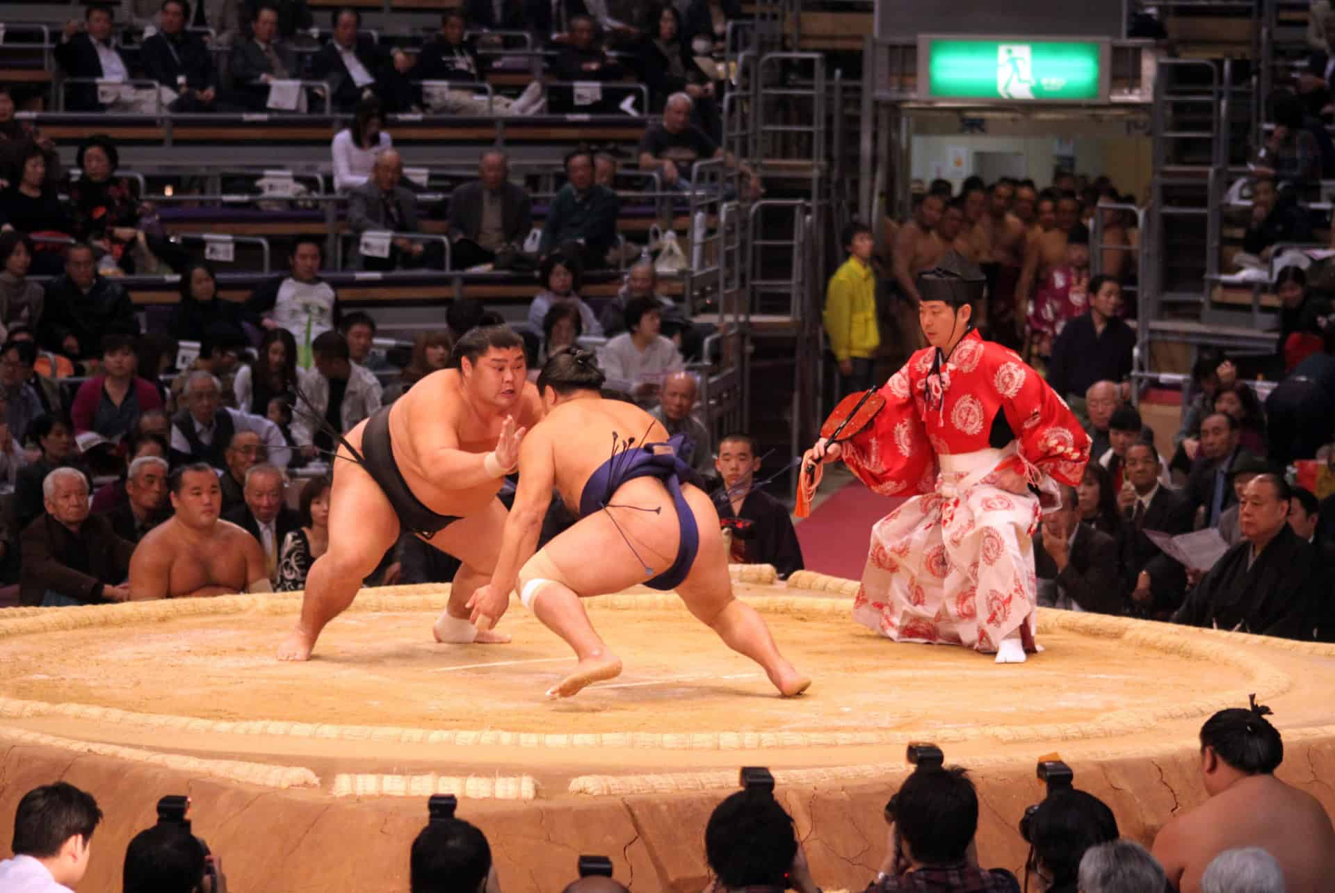 japon en novembre tournoi sumo fukuoka