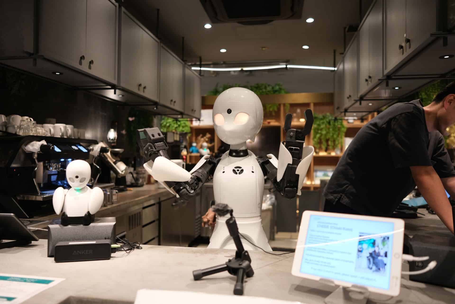 robot cafe tokyo