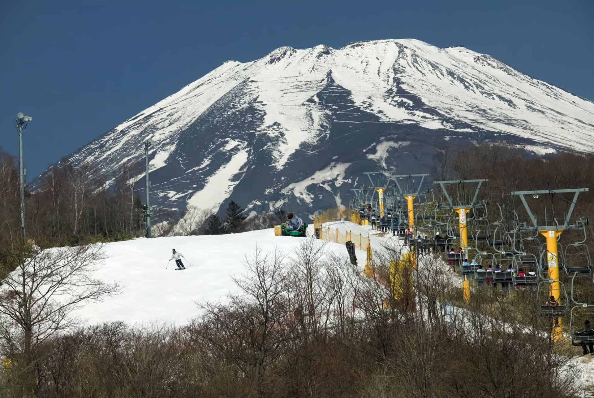 faire du ski le japon en hiver