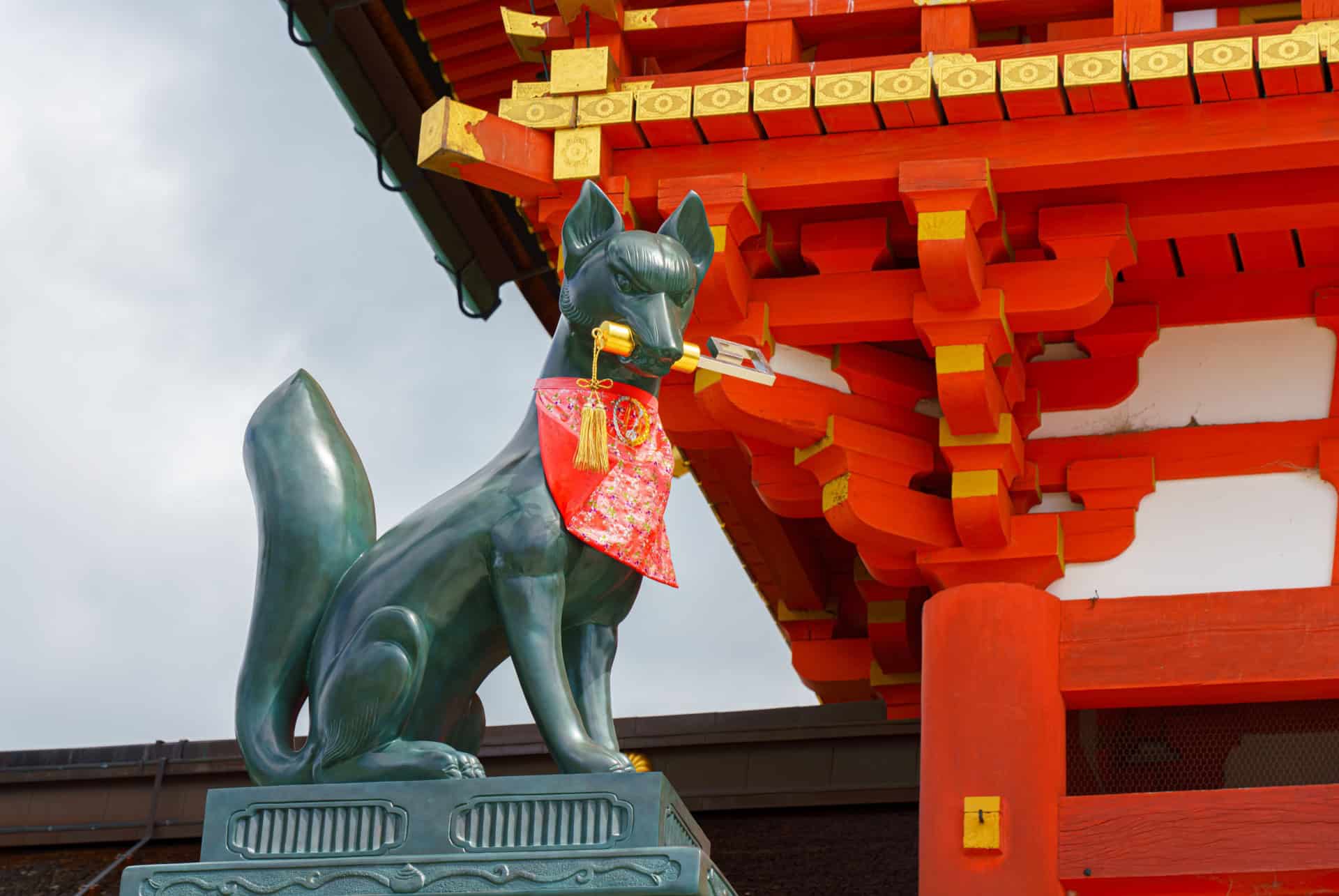 statue kitsune kyoto
