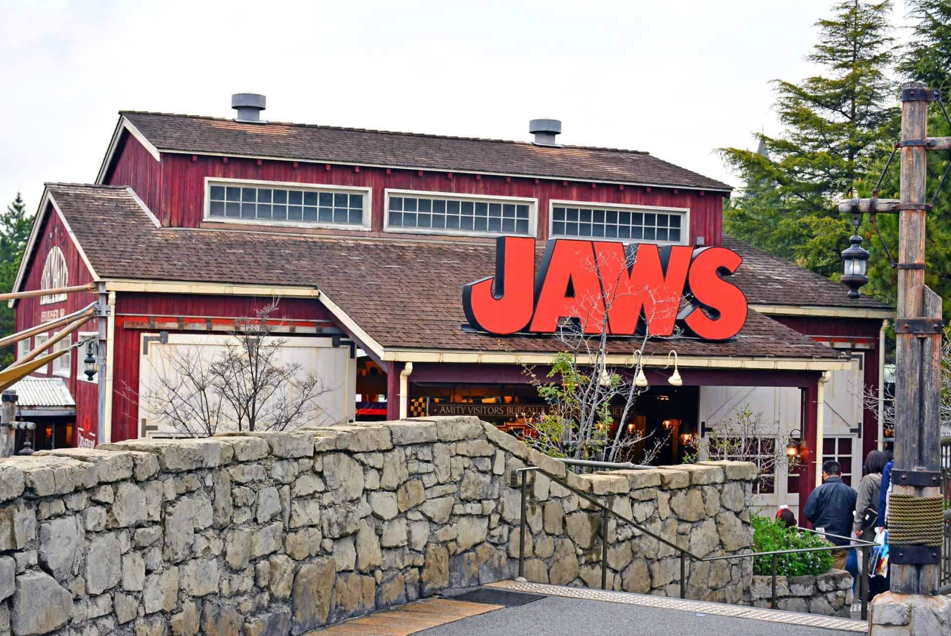 universal studios japan amity village