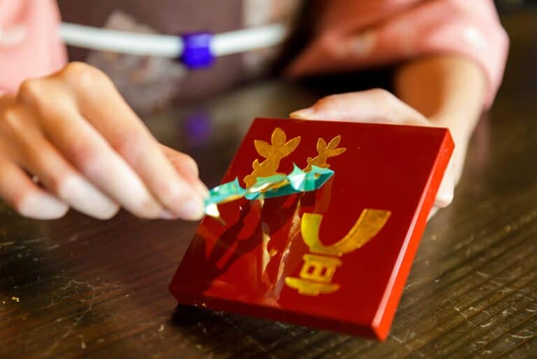 Atelier d'artisanat de la feuille d'or à Higashi Chaya