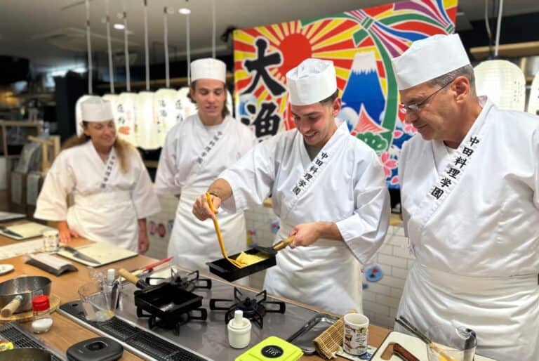 Cours de cuisine japonaise à Kanazawa : sushis et dashi-maki
