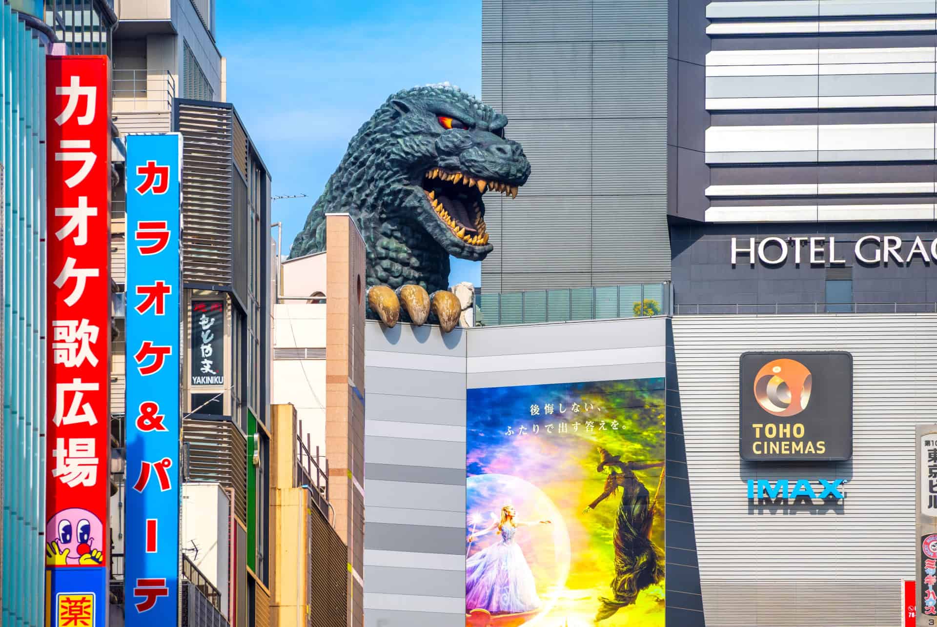 statue godzilla tokyo statue godzilla tokyo